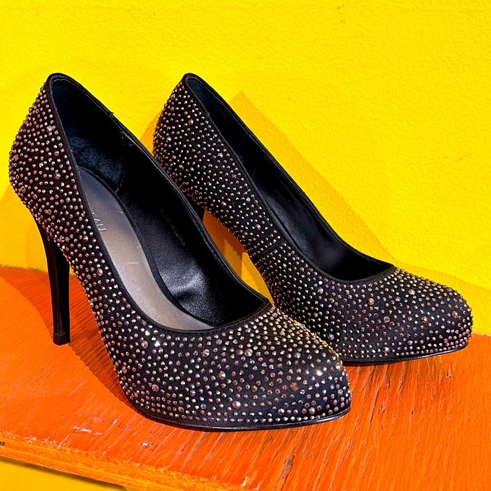 Le Chateau Crystals Heels